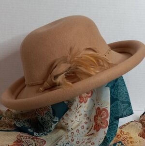 Women's 100% Wool Cloche August Of New York Designer Hat with Feathers.